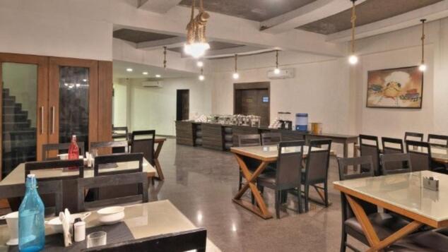 Om Sanctuary Resort By Pinks Hospitality Rupāwati Extérieur photo