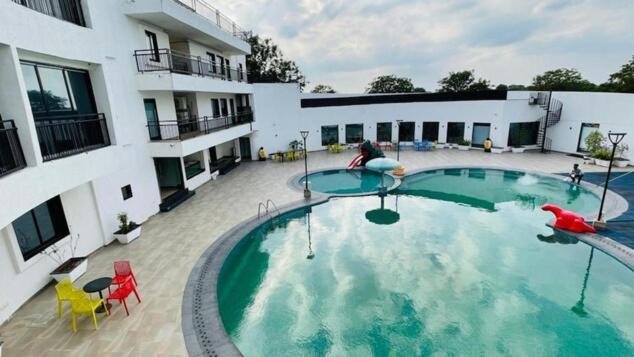 Om Sanctuary Resort By Pinks Hospitality Rupāwati Extérieur photo