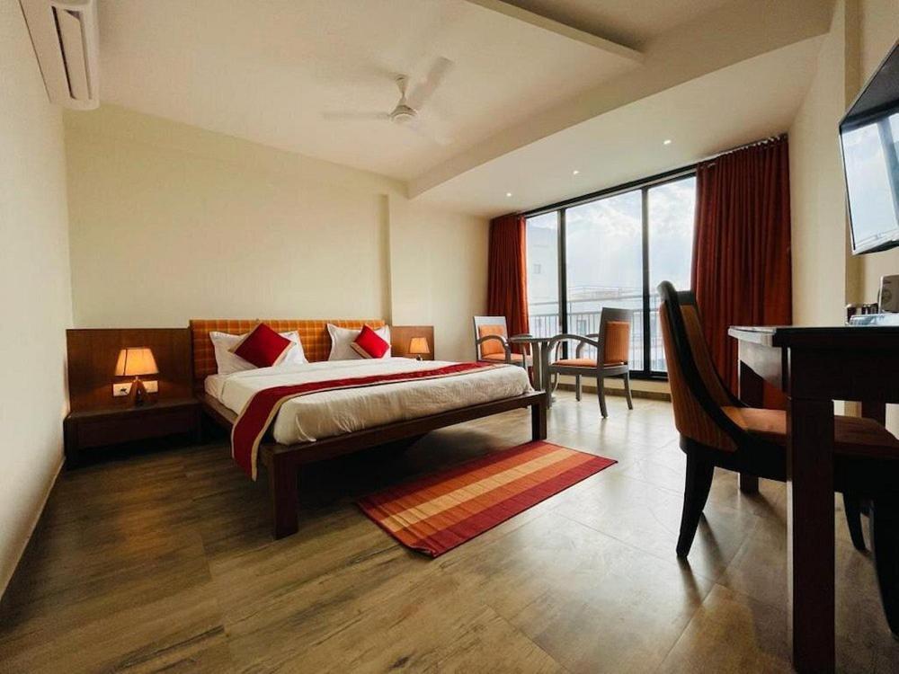 Om Sanctuary Resort By Pinks Hospitality Rupāwati Extérieur photo